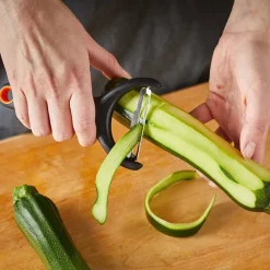Redskaper>FISKARS Functional Form Skreller Tverrgående Blad