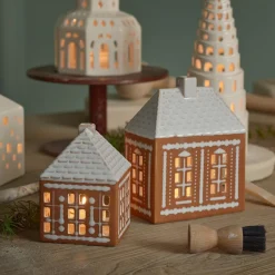 Lys>KÄHLER DESIGN Kähler Gingerbread Lyshus Medium Brun