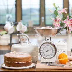 Redskaper>Lifetime Brands Europe ltd Kitchencraft Retro Kjøkkenvekt Krem