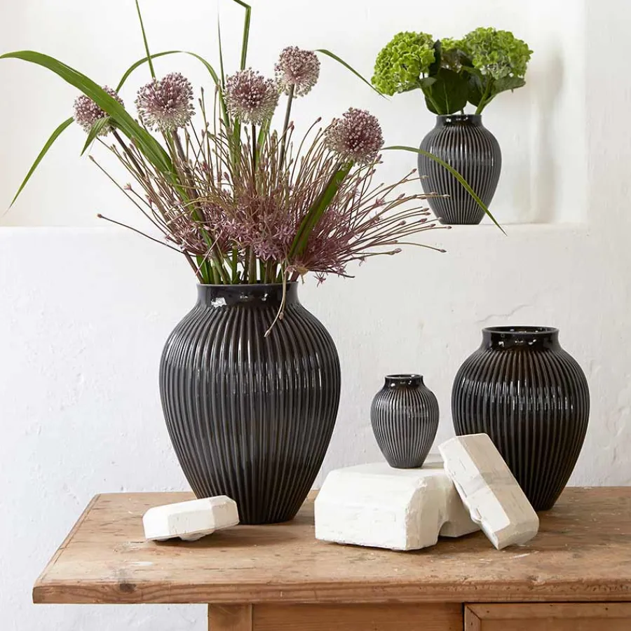 Dekor|Vaser>KNABSTRUP KERAMIK Vase 20cm Riflet Svart
