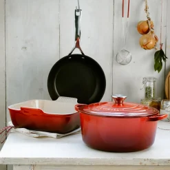Støpejern>LE CREUSET Støpejernsgryte 4,2L/24cm Cerise