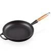 Støpejern>LE CREUSET Støpejernspanne med Trehåndtak 28cm Black
