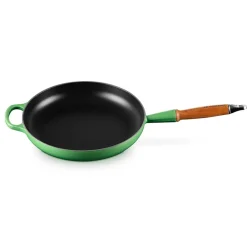 Støpejern>LE CREUSET Støpejernspanne m/trehåndtak 28cm Bamboo Green