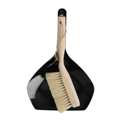 Rengjøring>Lifetime Brands Europe ltd Natural Elements Kost og Feiebrett Bøk