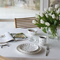 Krus>NOVA Lilly Krus m/Blomster og Gullkant 32cl Hvit