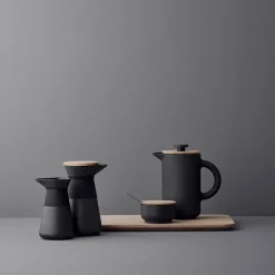 Krus|Kopper>STELTON Nordic Theo Krus m/Glassbrikke Sort